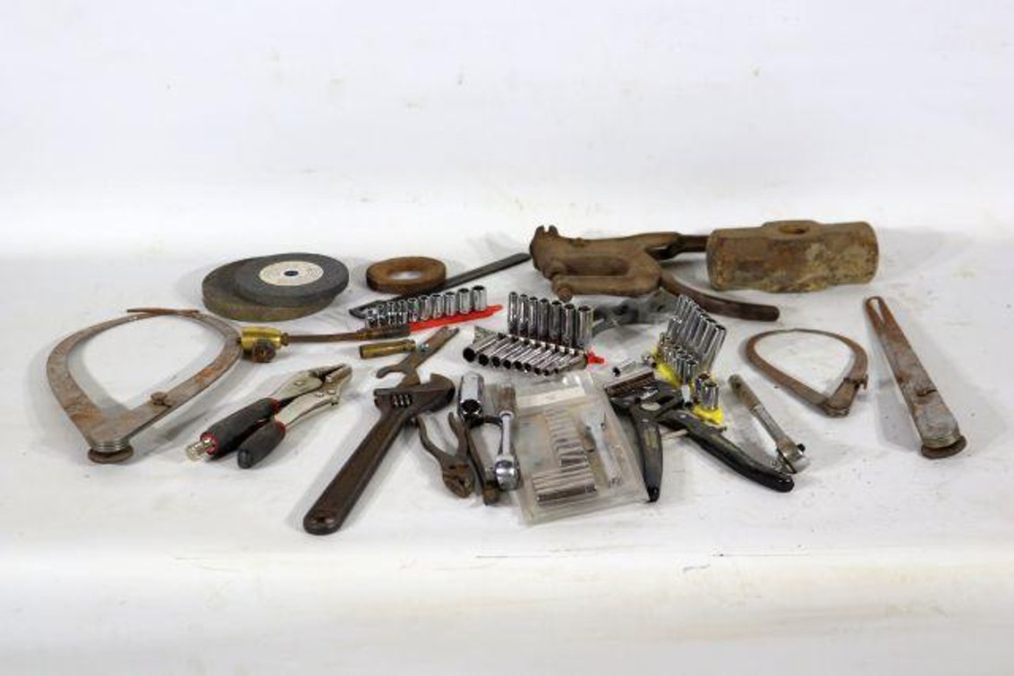 HAND TOOLS