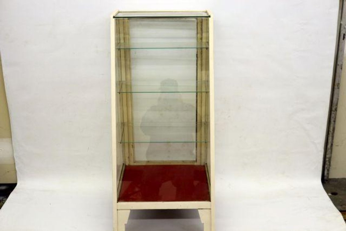 DISPLAY CASE