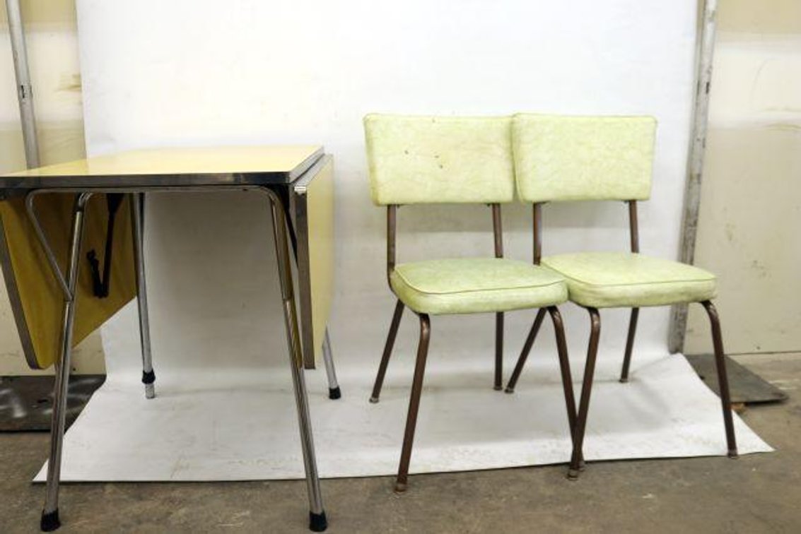 FOLDING TABLE AND CHAIRS