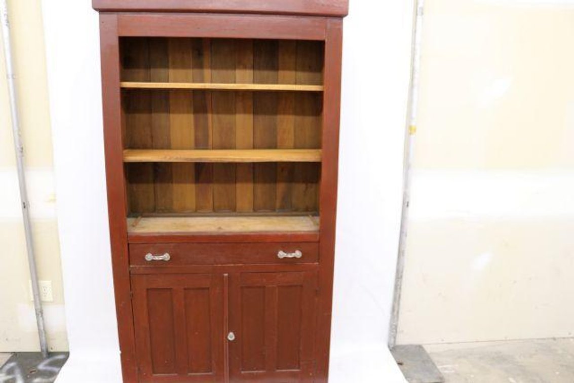 DISPLAY CABINENT 