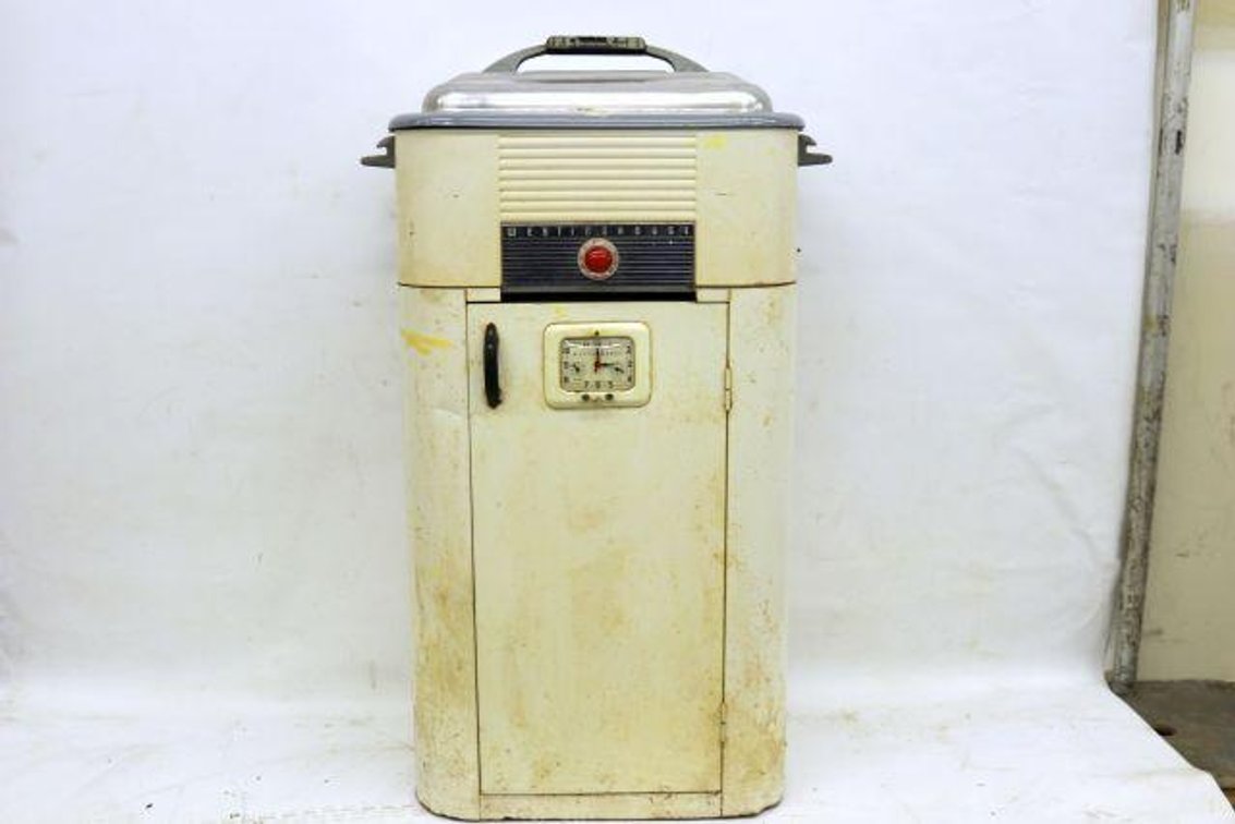 WESTING HOUSE ROASTER W/ STAND