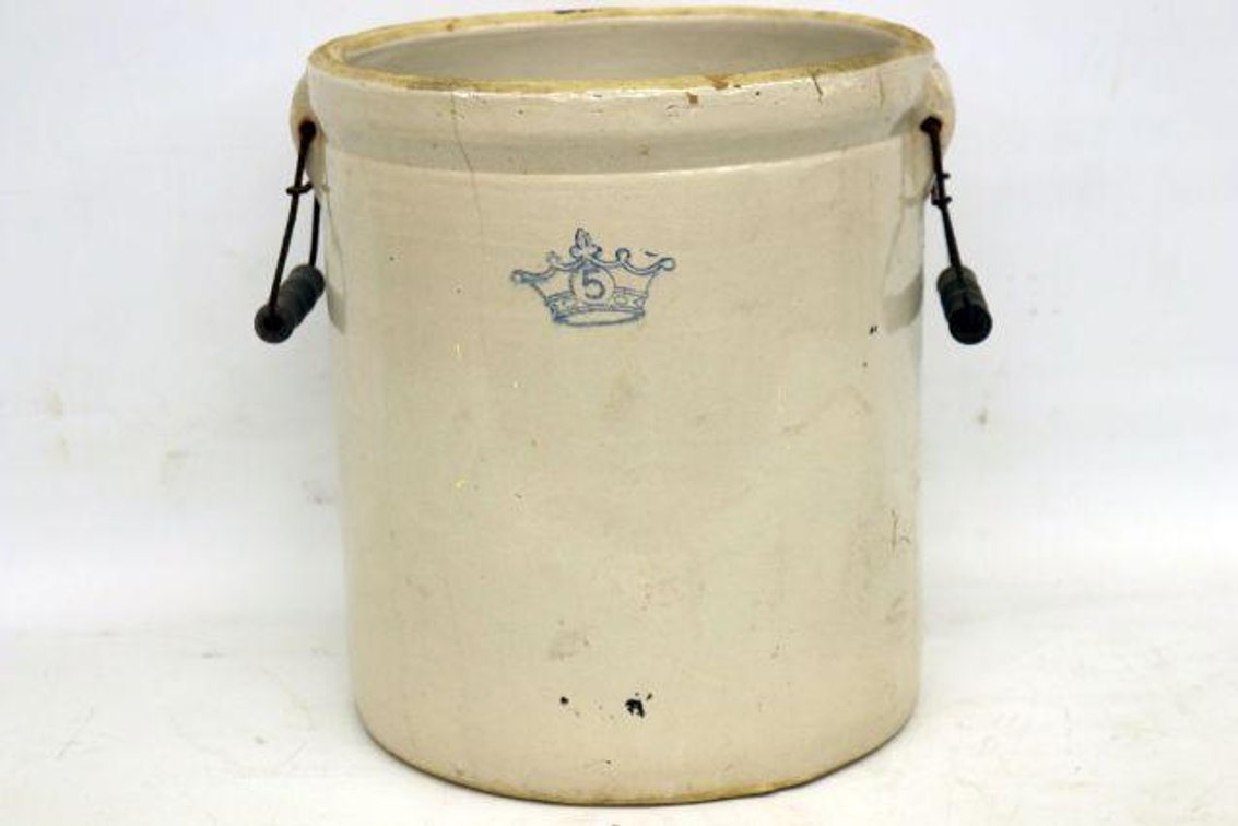5 GALLON CROCK W/ HANDLES 
