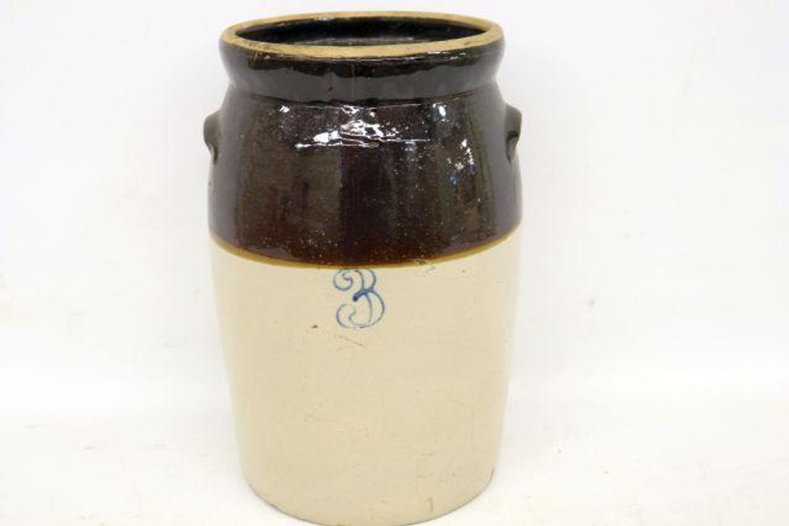 3 GALLON CROCK W/ HANDLES 