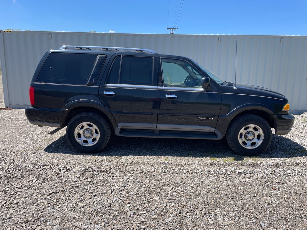 1998 Lincoln Navigator Multipurpose Vehicle (MPV)
