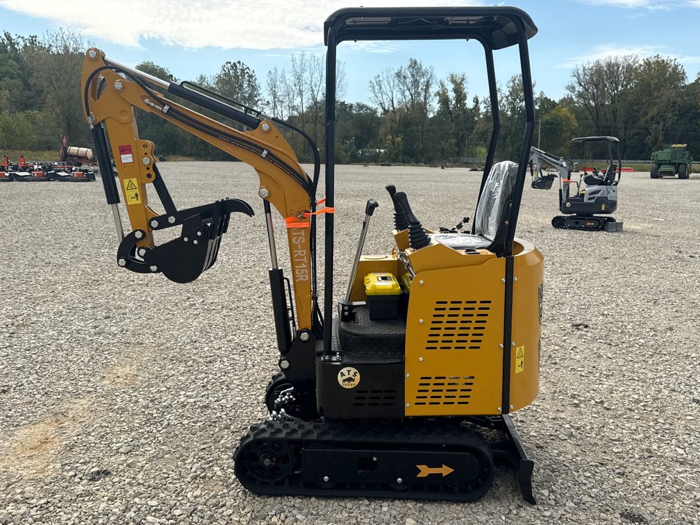 RT15R MINI EXCAVATOR
