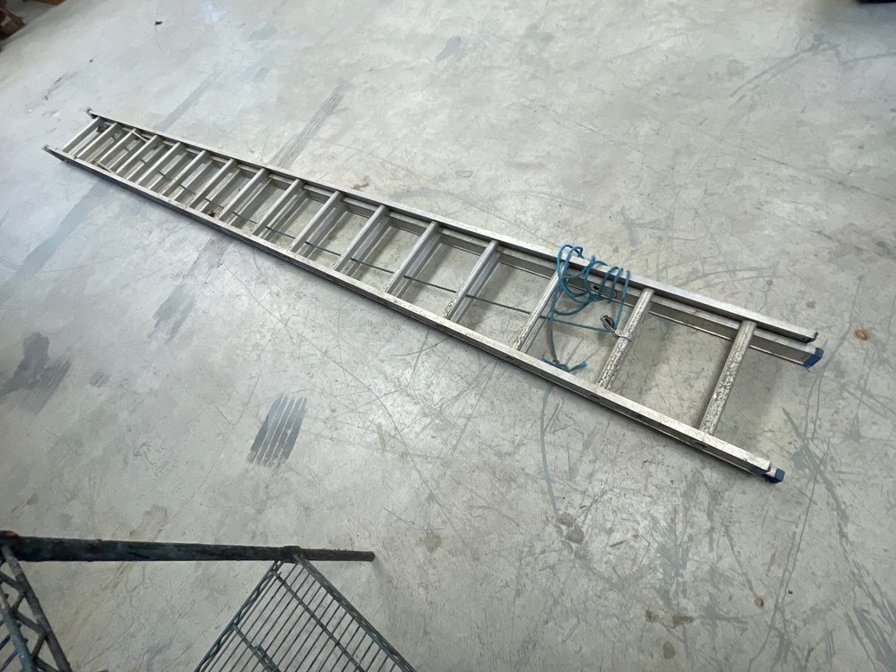 32’ EXTENSION LADDER