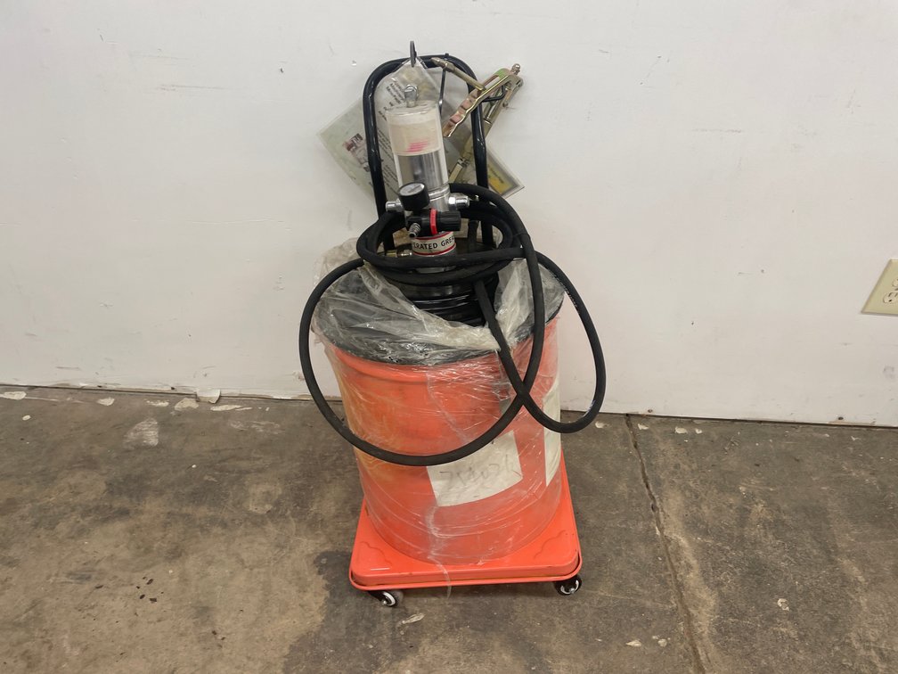 GREASE PUMP