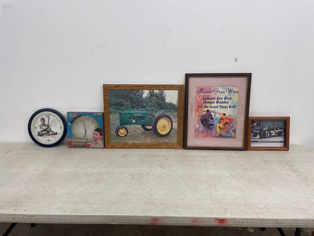 WALL ART