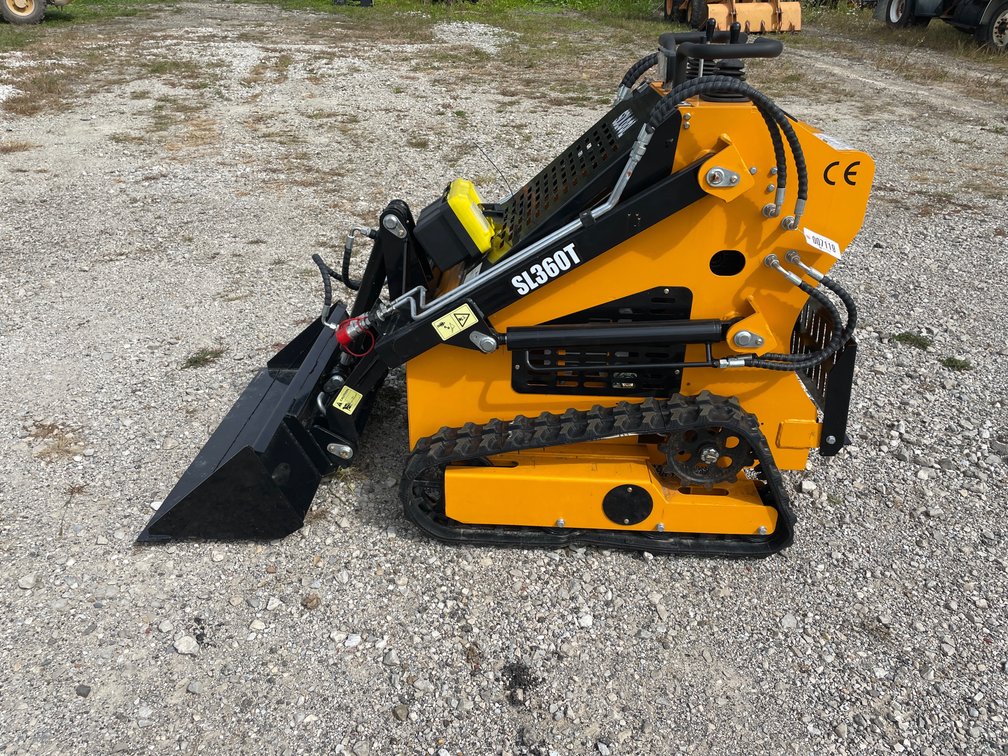 SL360T MINI SKID LOADER