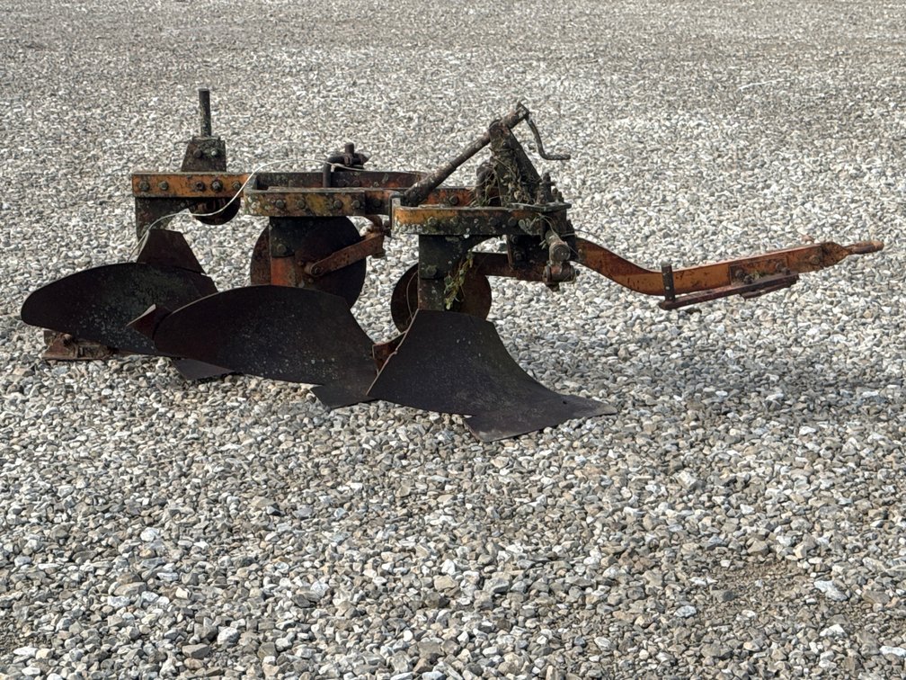 3 BOTTOM PLOW