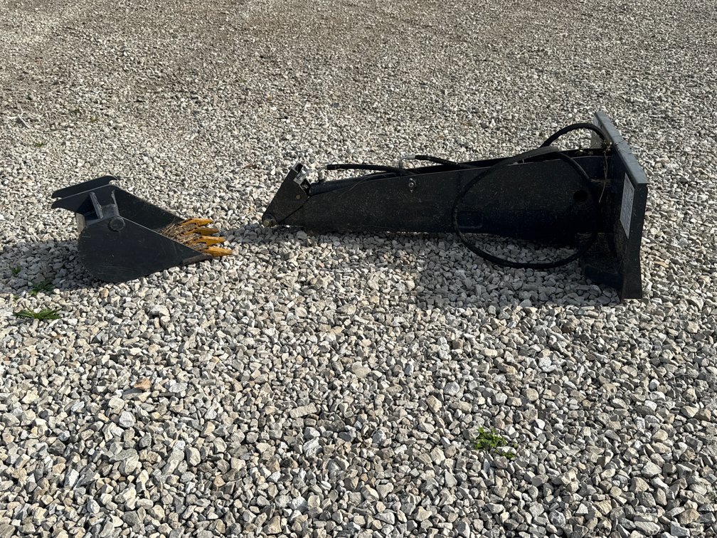 Q/A BACKHOE BOOM