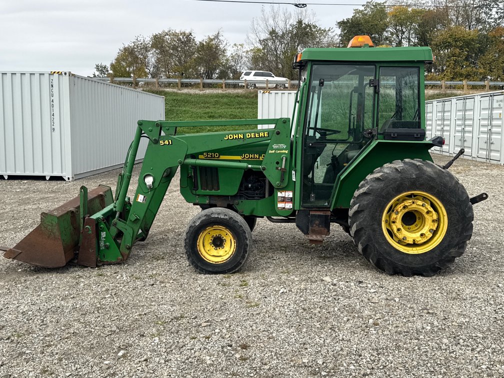 JD 5210 TRACTOR
