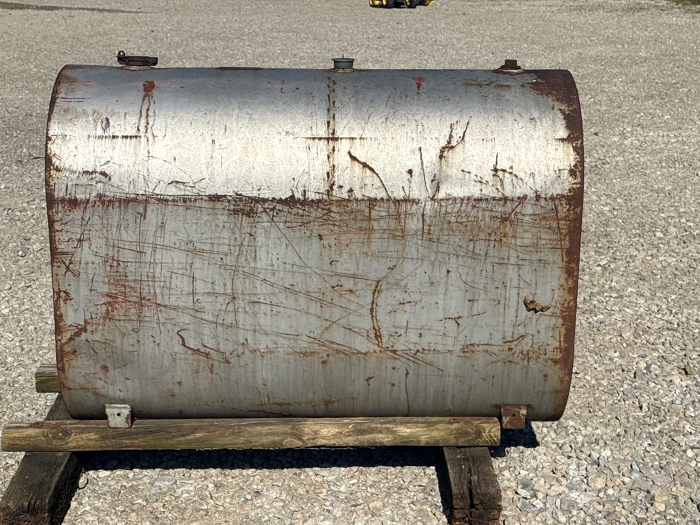 FUEL OIL TANK