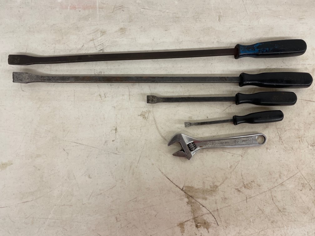 SNAP ON PRY BARS