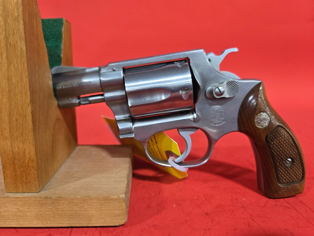 Smith & Wesson 60