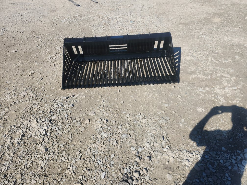 Q/A 66IN ROCK BUCKET