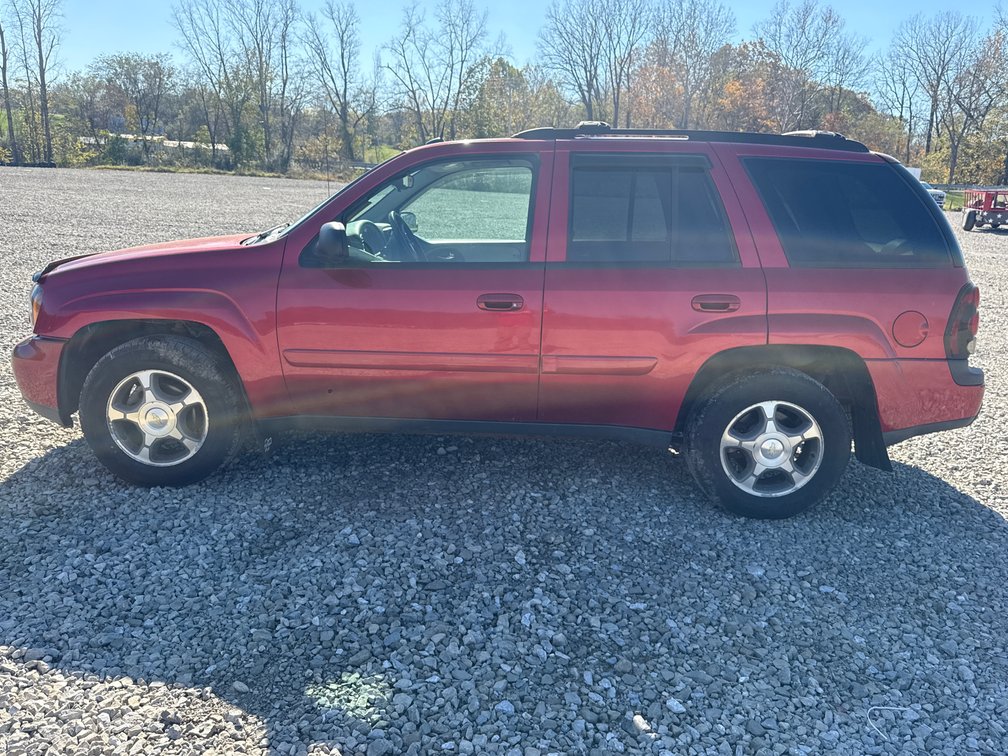 2005 Chevrolet TrailBlazer Multipurpose Vehicle (MPV)