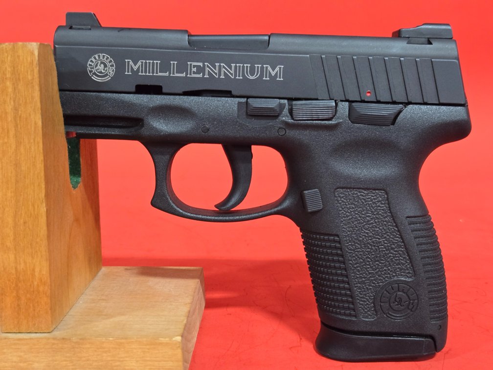 Taurus MILLENNIUM PT145 PRO