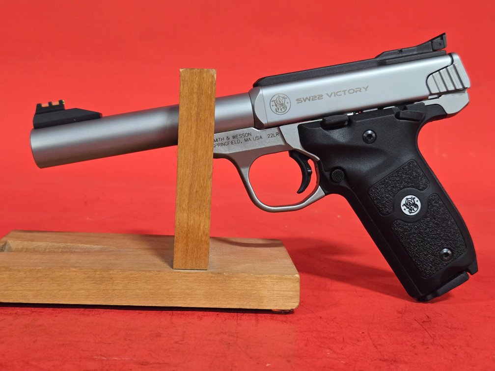 Smith & Wesson SW22 VICTORY