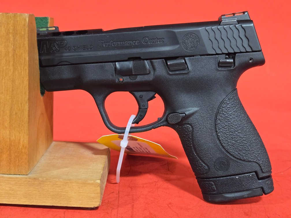 Smith & Wesson M&P40 SHIELD PERFORMANCE CENTER