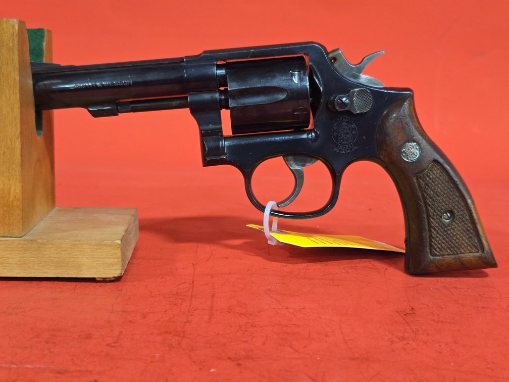 Smith & Wesson 10-8
