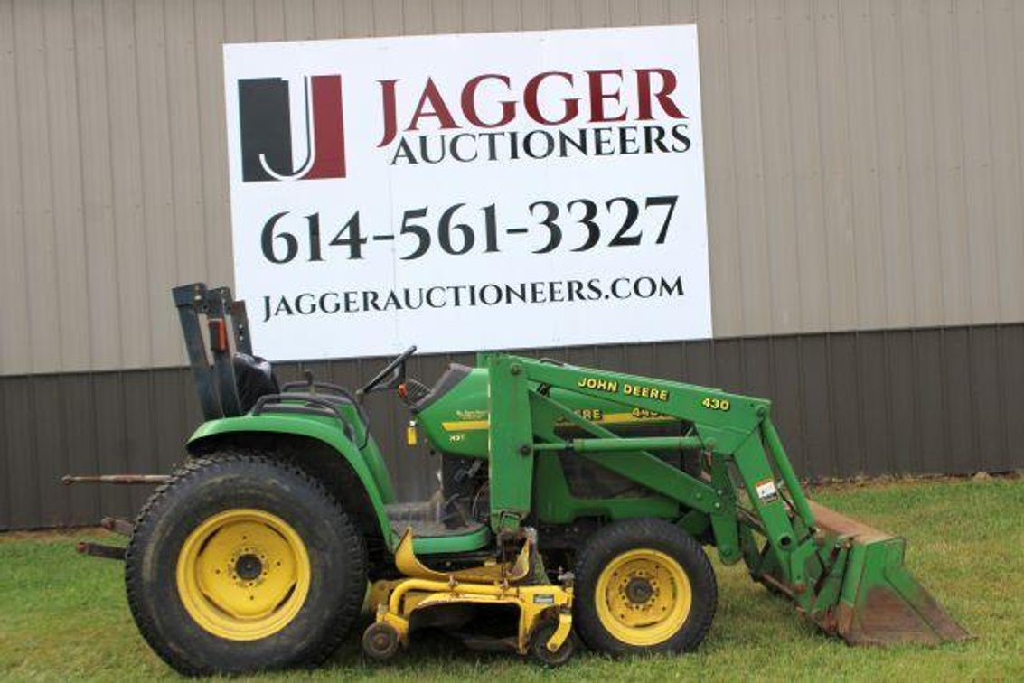 JOHN DEERE 4400 COMPACT TRACTOR