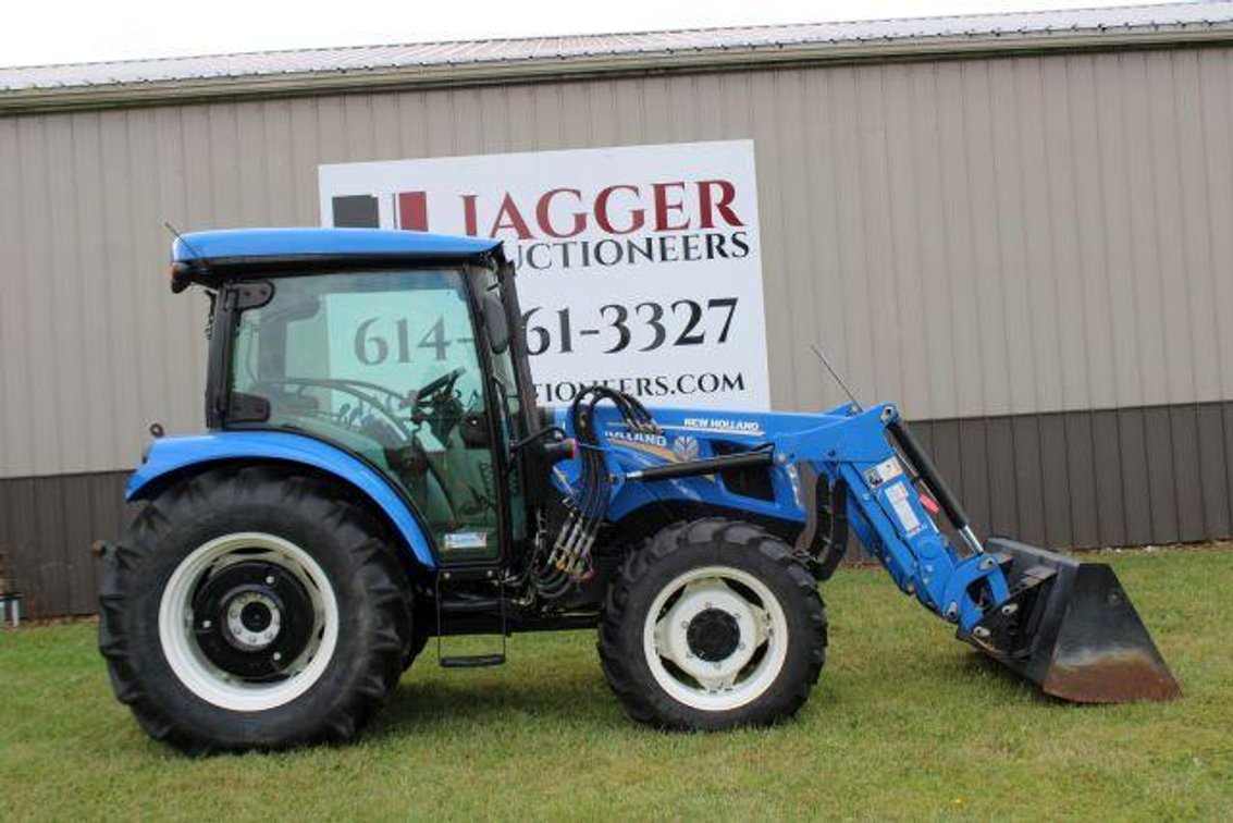 NEW HOLLAND WORKMASTER 75 CAB TRACTOR