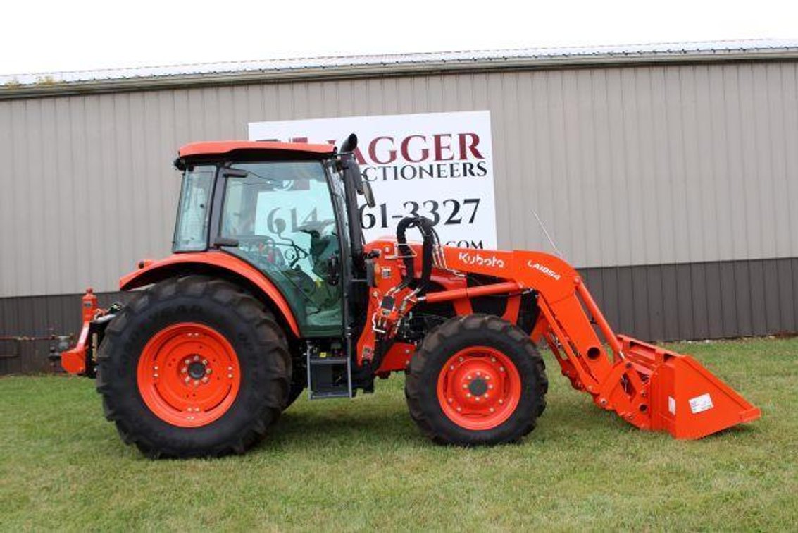 2024 KUBOTA M5-111D CAB TRACTOR