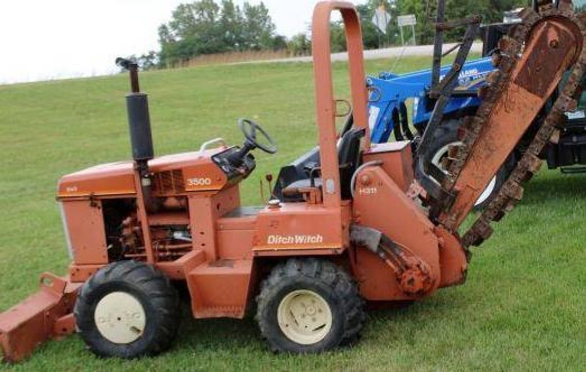 DITCH WITCH 3500 TRENCHER