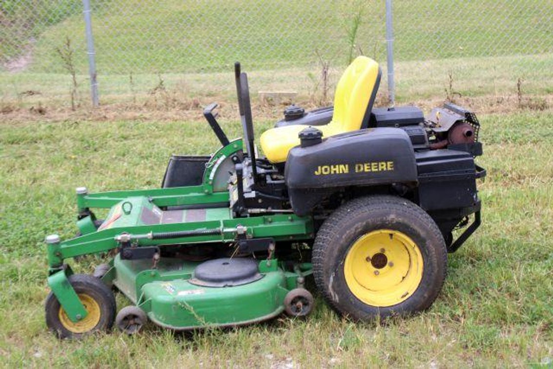 JOHN DEERE M655 ZERO TURN