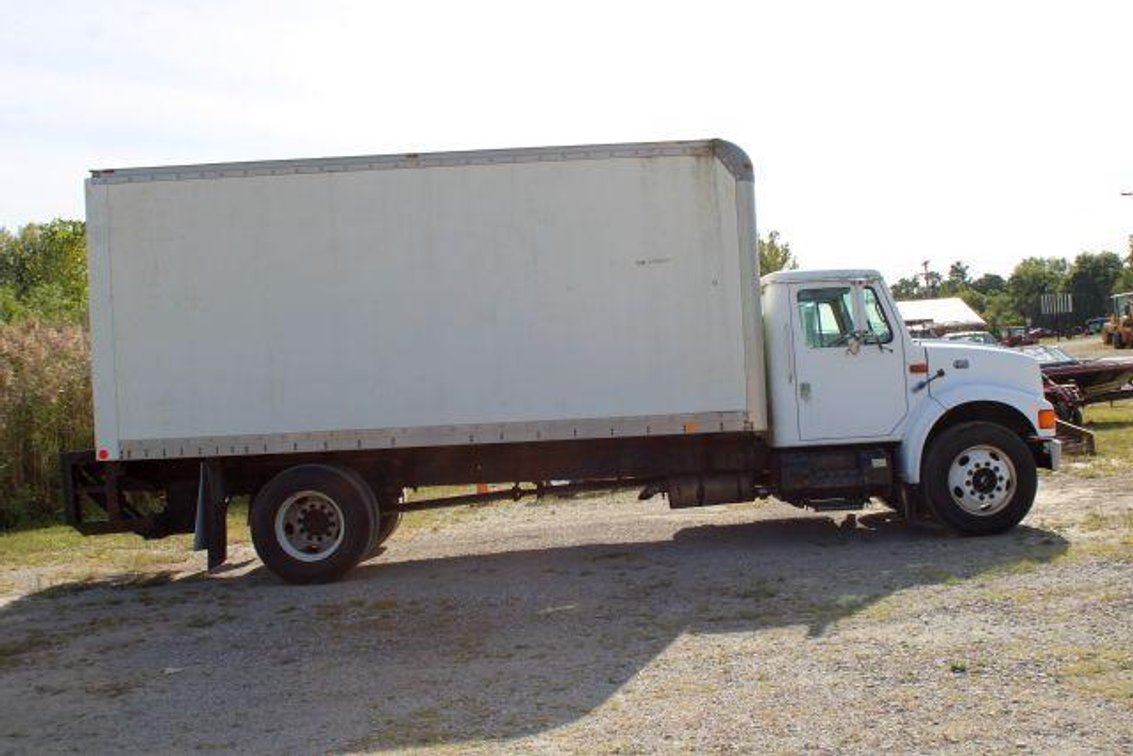 2000 International 4700 Truck, VIN # 1HTSCABM5YH236522