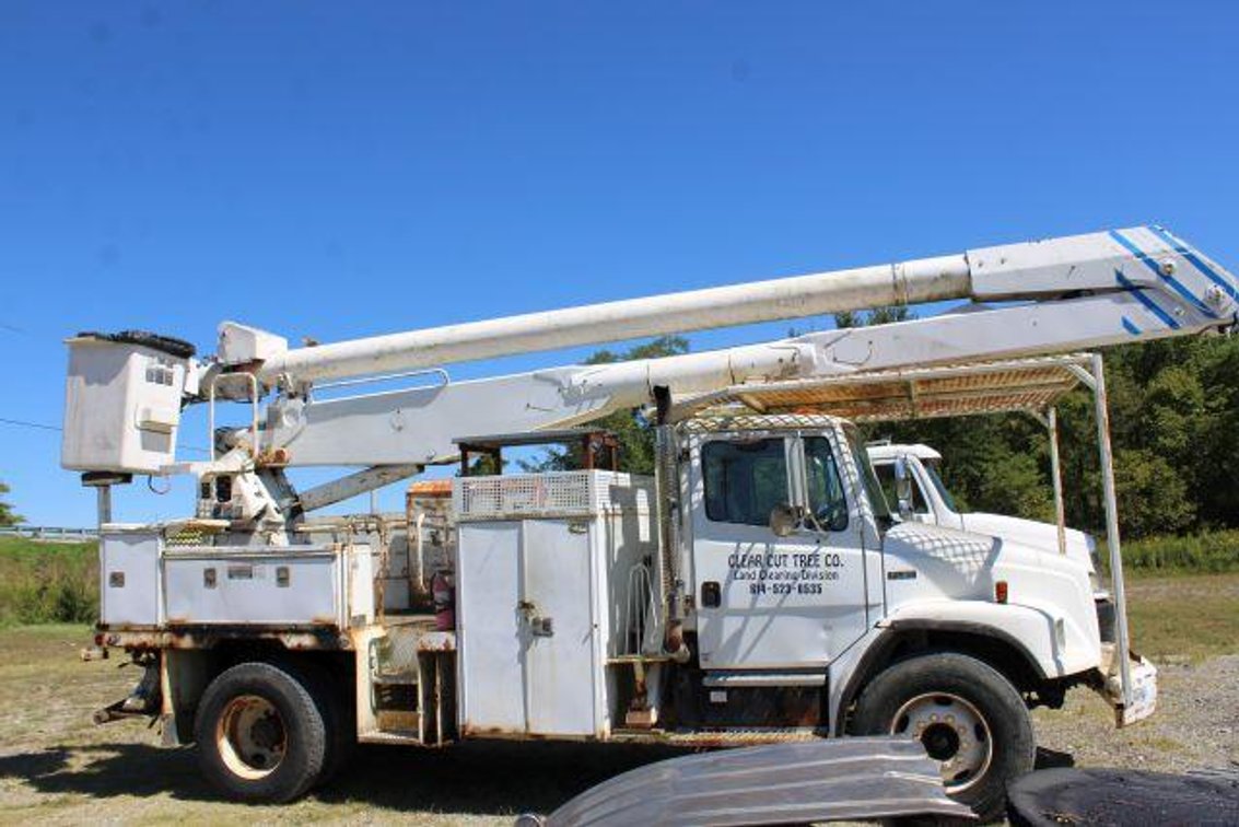 2000 Freightliner FL80 Boom Truck, VIN # 1FV6JJBBXYHG79209
