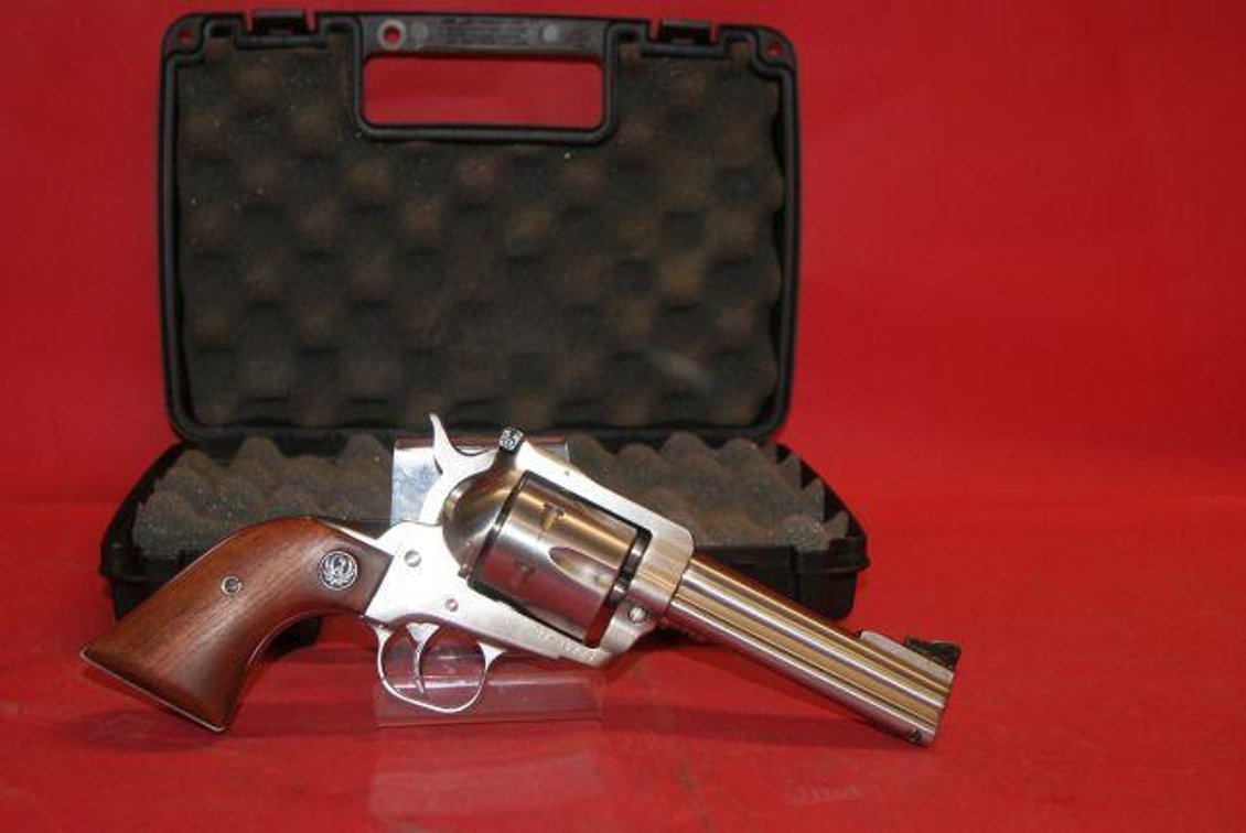 RUGER BLACKHAWK 357 MAG REVOLVER