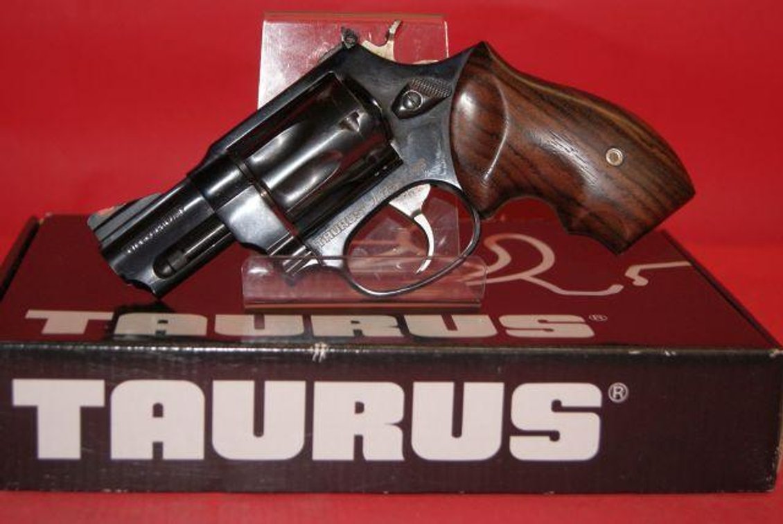 TAURUS M941 .22MAG REVOLVER