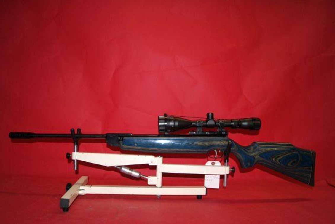 BEEMAN LIMITED EDITION MODEL R9 PELLET RIFLE