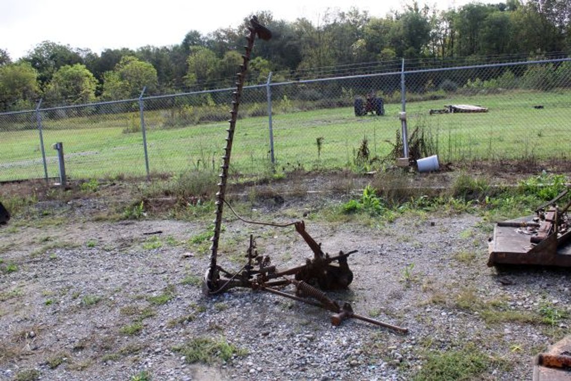 DEARBORN SICKLE BAR MOWER