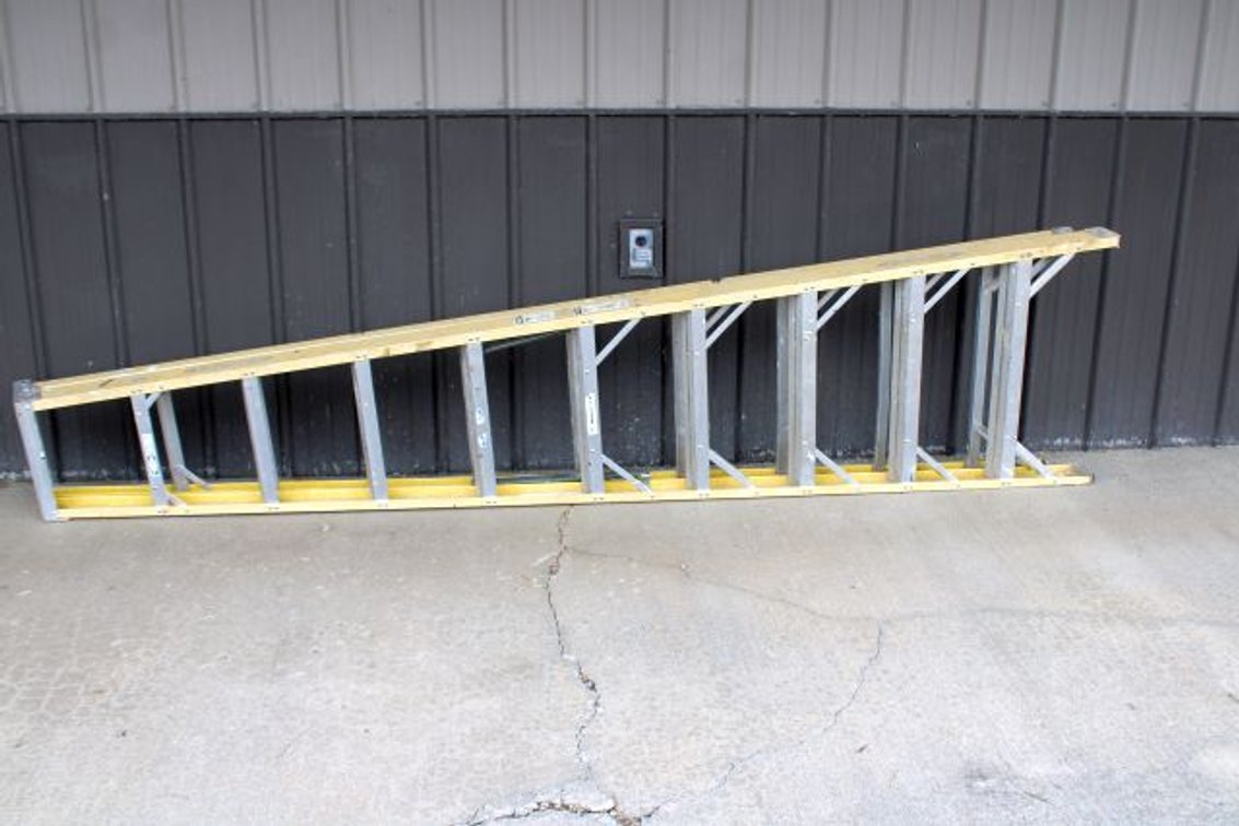 WERNER FIBERGLASS LADDER