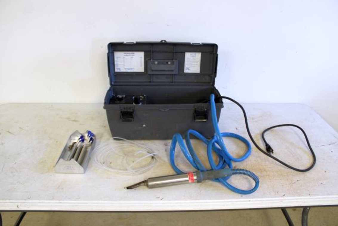 PLASTIC WELDER