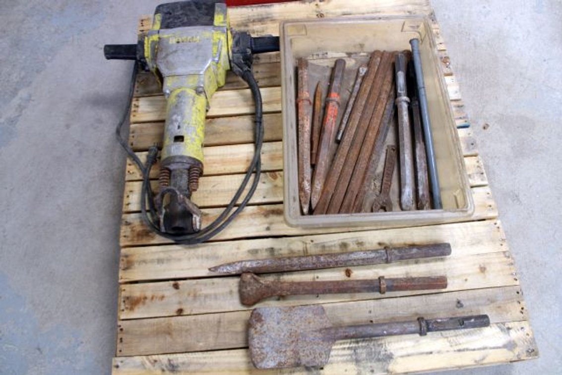 ELECTRIC JACK HAMMER & BITS