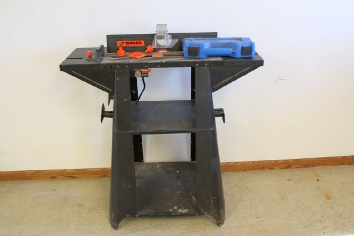 ROUTER TABLE & BITS