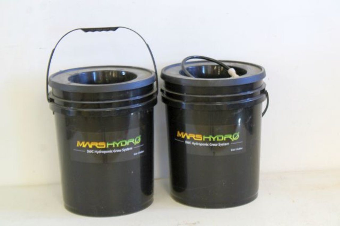 5 GALLON HYDRO GROW BUCKETS
