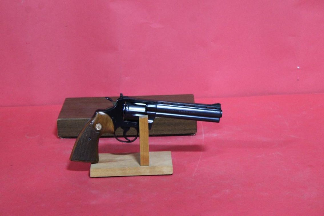 COLT PYTHON 357 REVOLVER