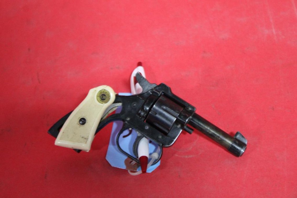 EIG MODEL EIG EI 22 REVOLVER