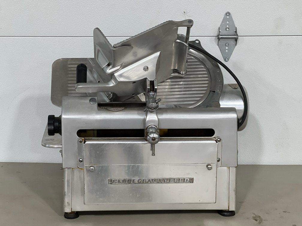 GLOBE SLICER