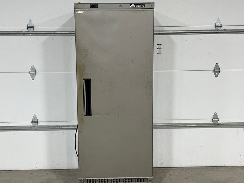 BERG FREEZER