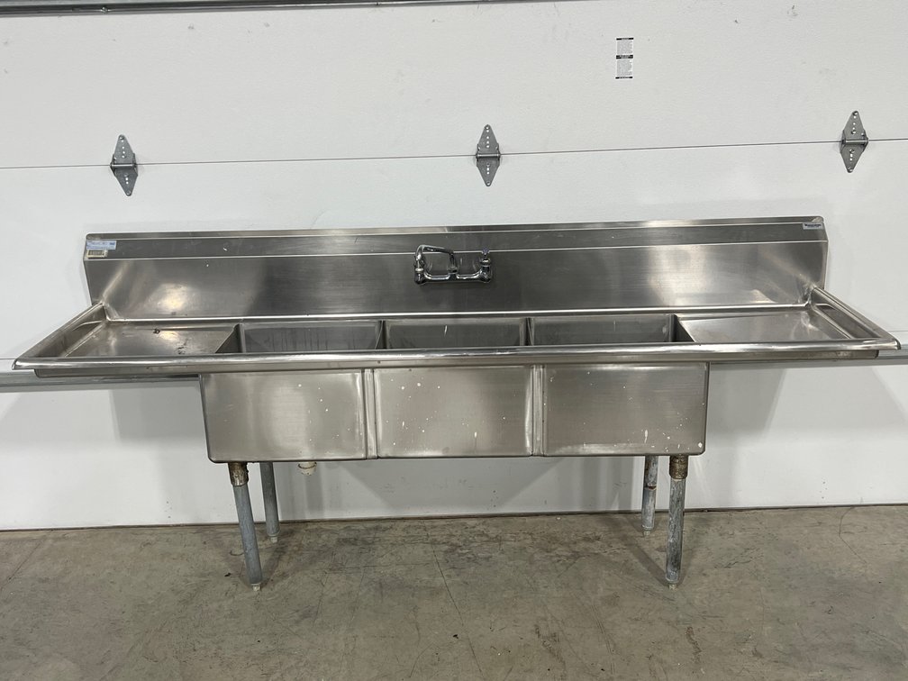 TRIPLE BAY SINK