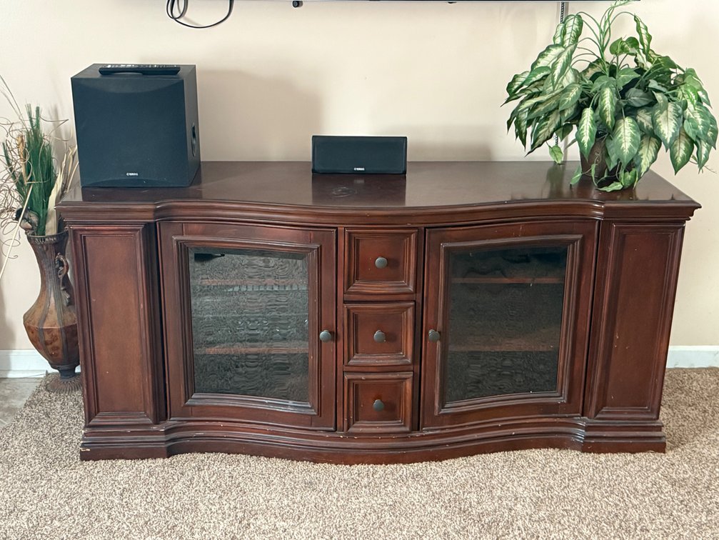 SURROUND SOUND/ TV STAND