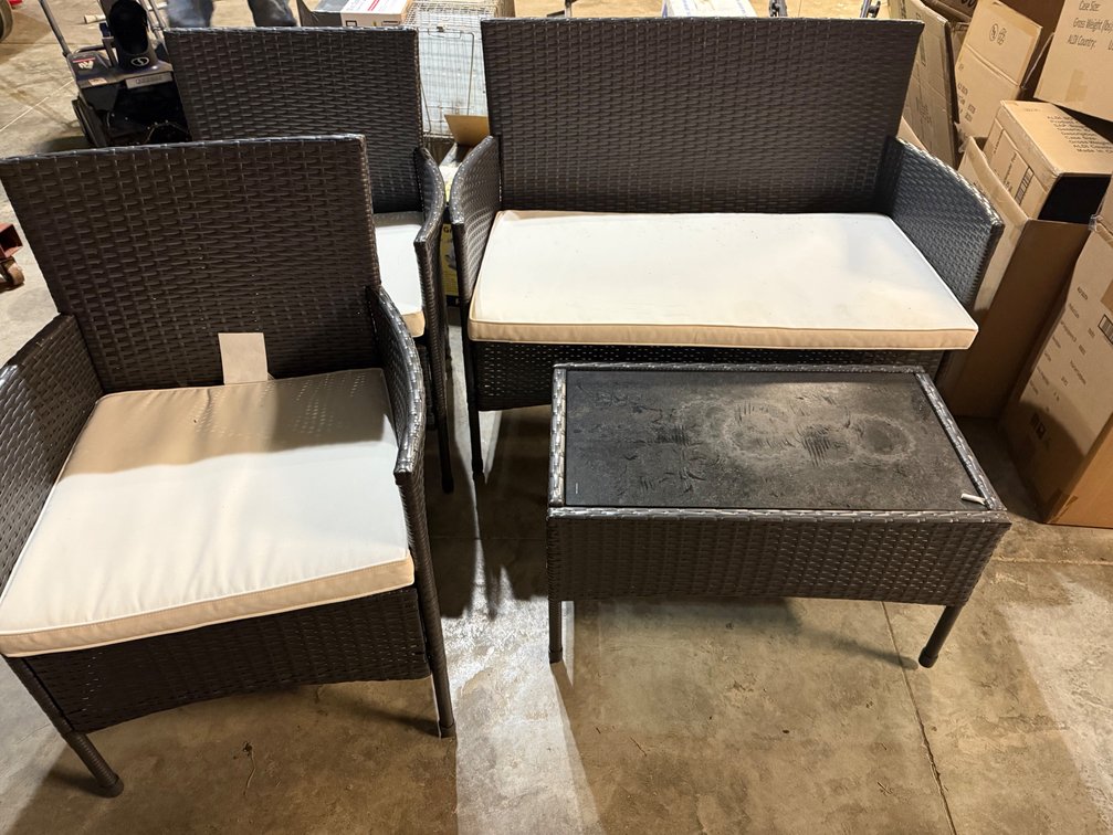 WICKER PATIO SET