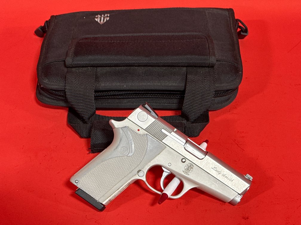 S&W 3913 LADY SMITH 9MM PARA 