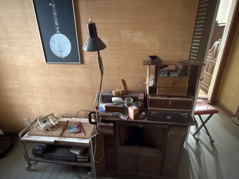 SEWING TABLE, LAMP PARTS